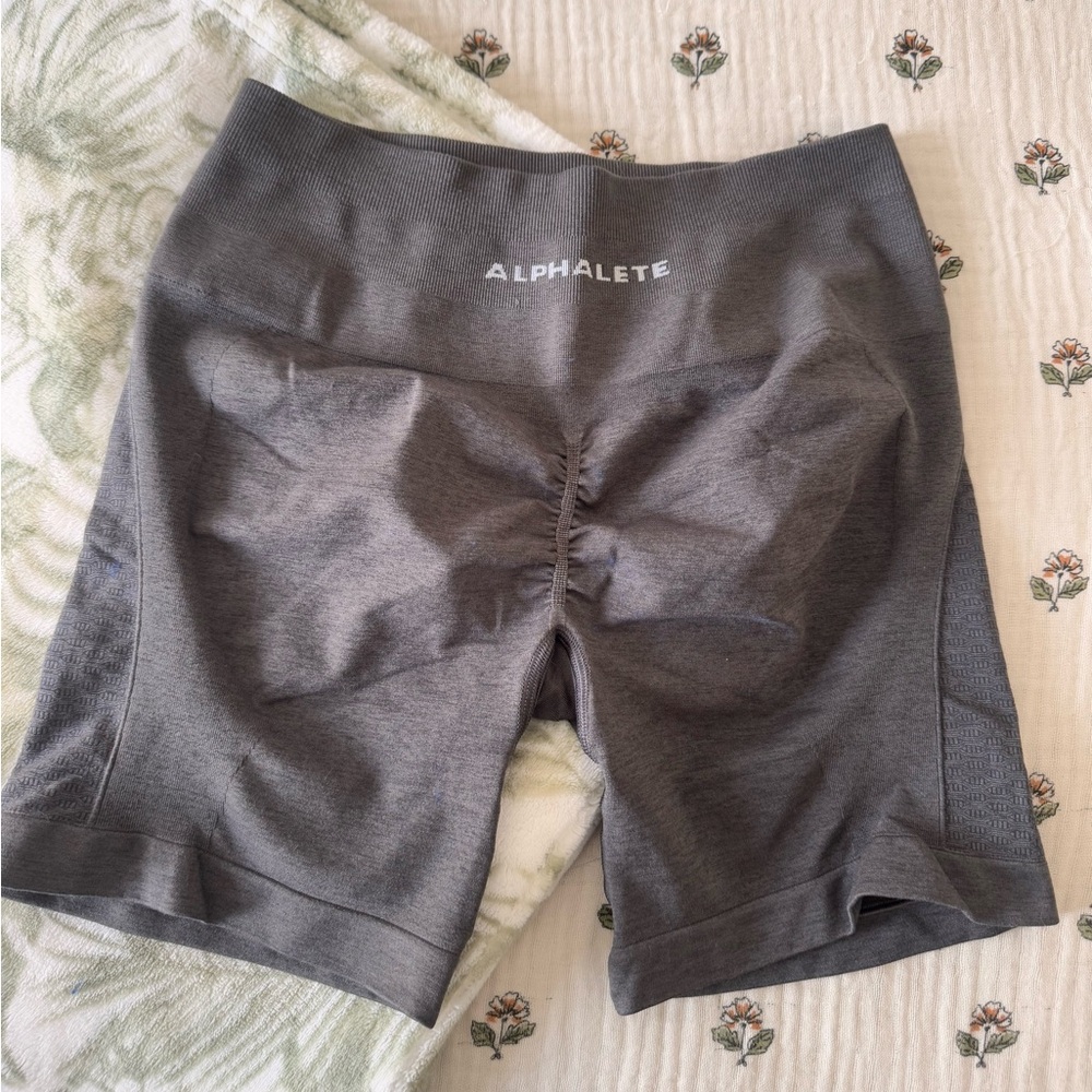 Women’s alphalete grey shorts - large